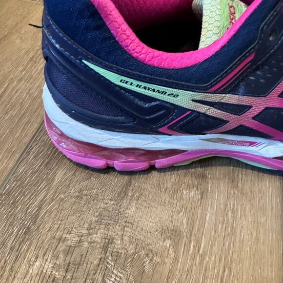 Asics Gel-Kayano 22 Running Shoe- Women's- 11.5 - Picture 5 of 6